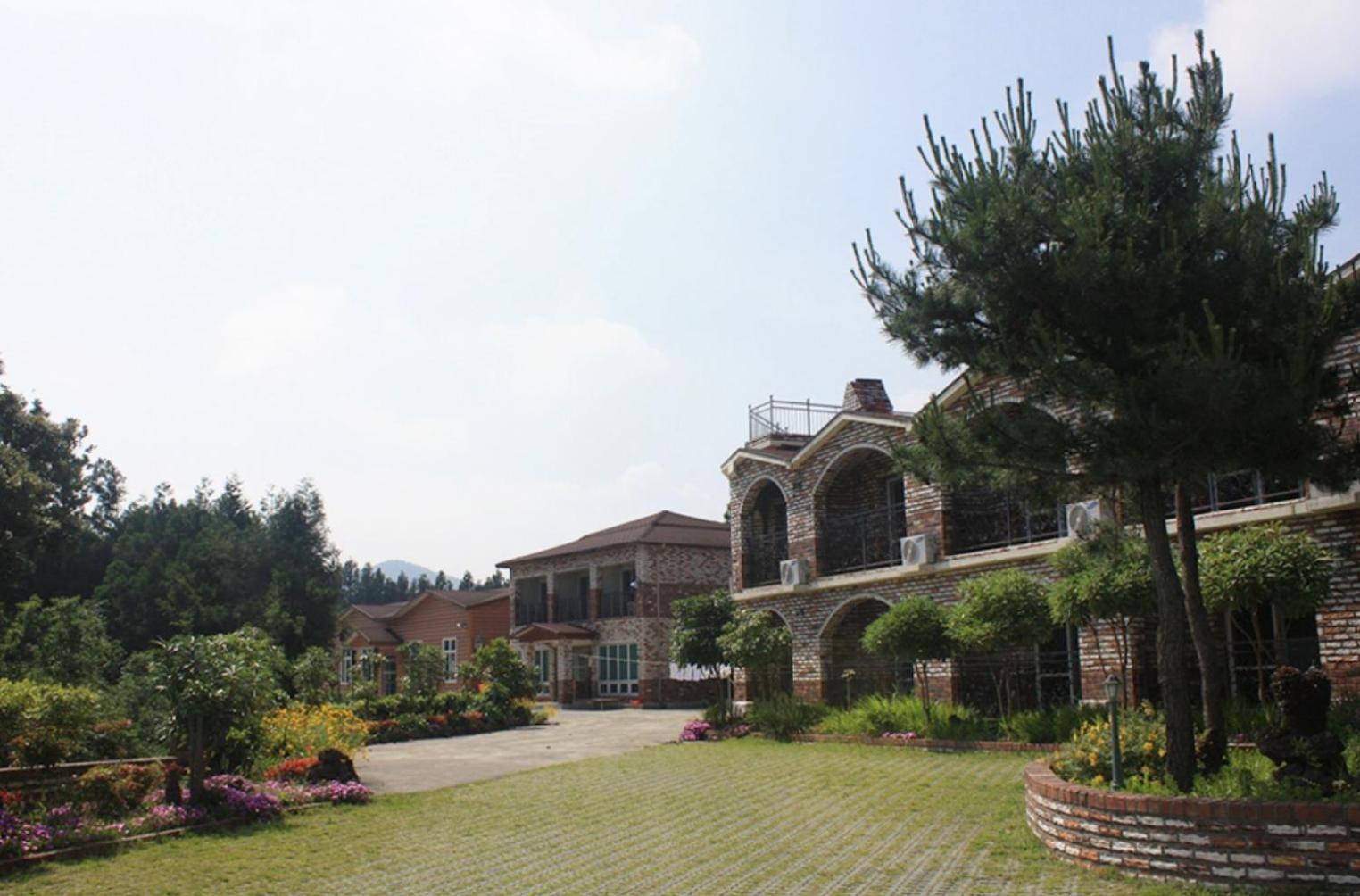 Jeju Ts Youth Hostel & Resort Seogwipo Exterior foto